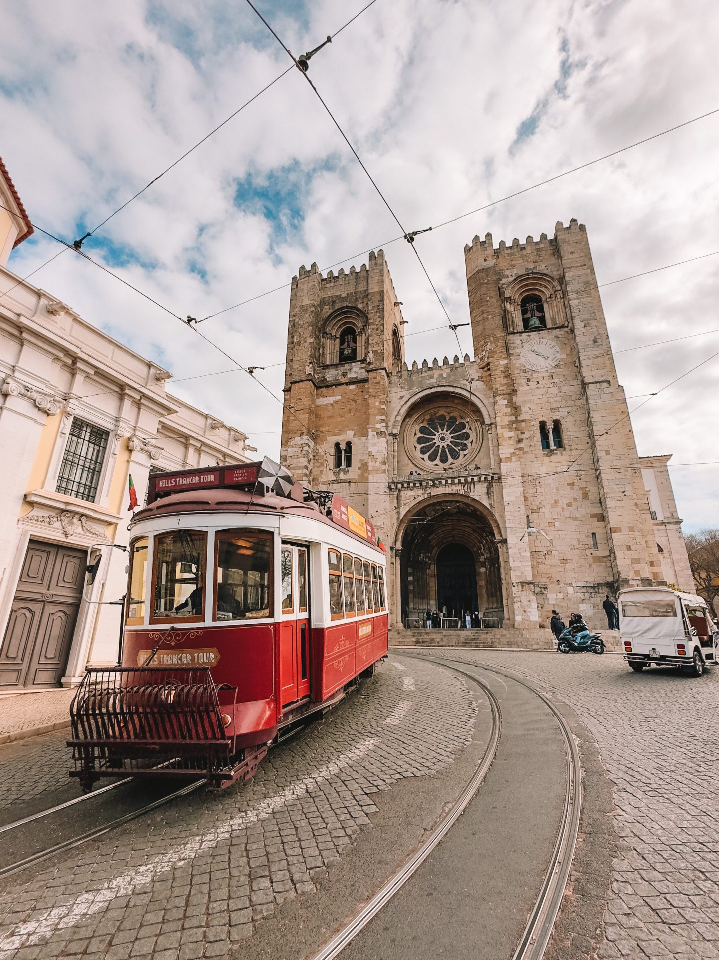 visit lisbon instagram